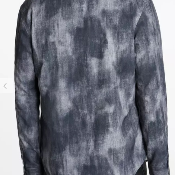 Stylish John Varvatos Shirt - Mens M - Picture 3 of 5